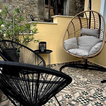 Апартаменты Under The Aqueduct Boutique House Кавала Экстерьер фото