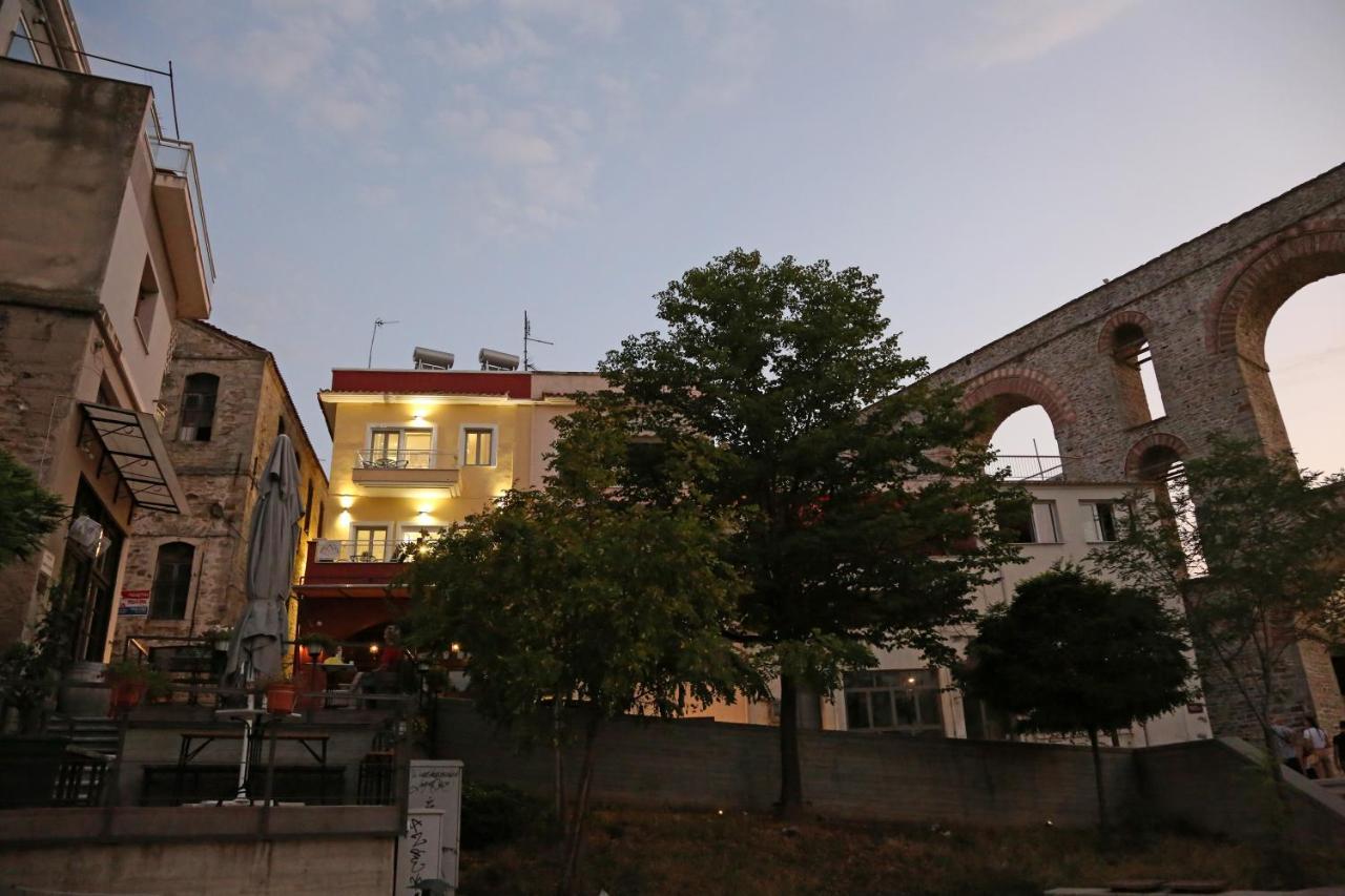 Апартаменты Under The Aqueduct Boutique House Кавала Экстерьер фото
