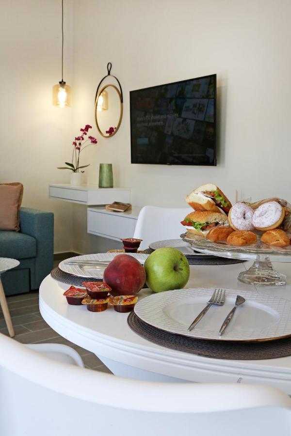 Апартаменты Under The Aqueduct Boutique House Кавала Экстерьер фото
