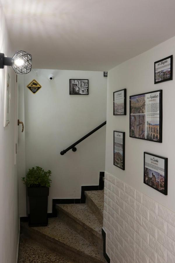 Апартаменты Under The Aqueduct Boutique House Кавала Экстерьер фото