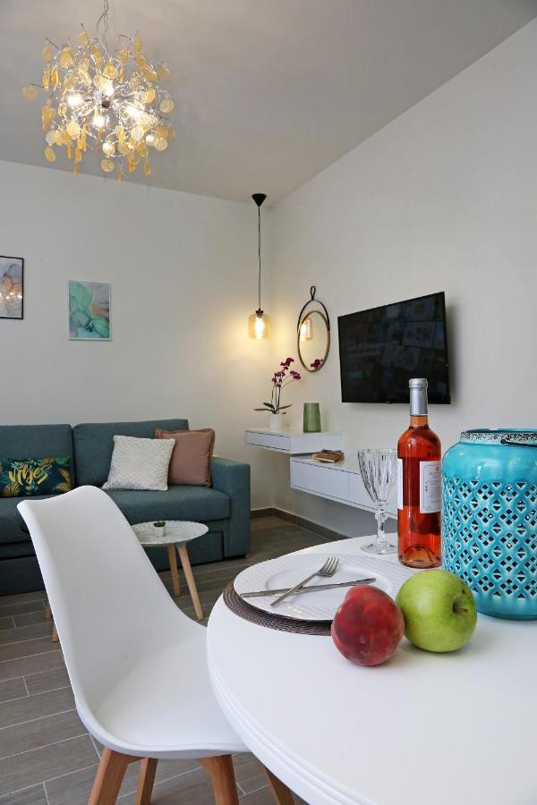 Апартаменты Under The Aqueduct Boutique House Кавала Экстерьер фото