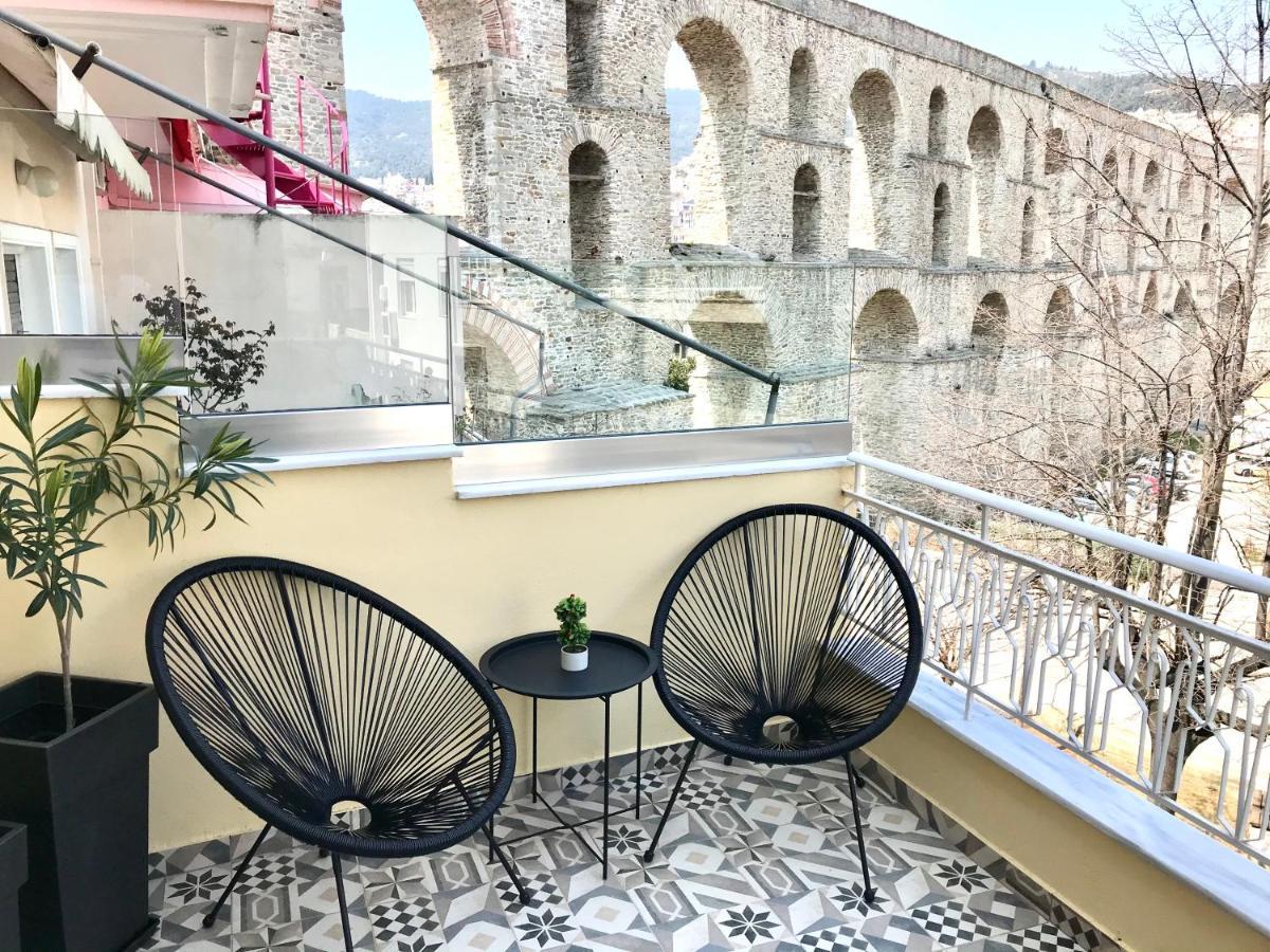 Апартаменты Under The Aqueduct Boutique House Кавала Экстерьер фото