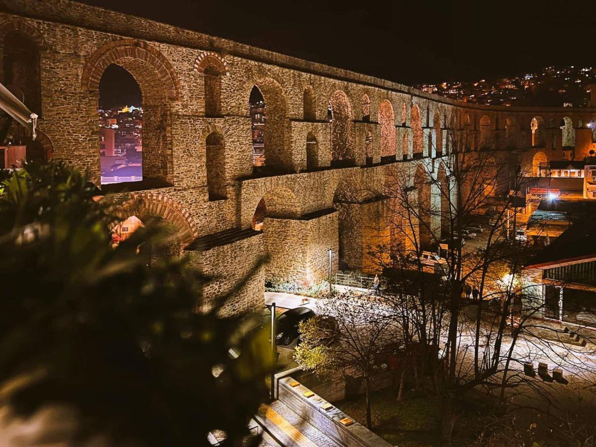 Апартаменты Under The Aqueduct Boutique House Кавала Экстерьер фото
